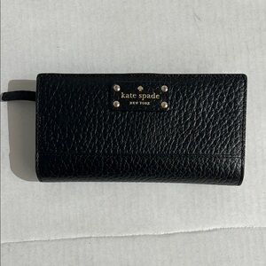 Kate Spade Black Leather Bay Street Stacy bifold Wallet.